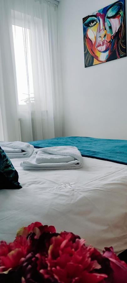 Cosmopolitan Apartament Z Bezplatnym, Prywatnym Parkingiem W Hali Garazowej Thorn Exterior foto